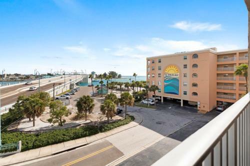 #304 Beach Place Condos