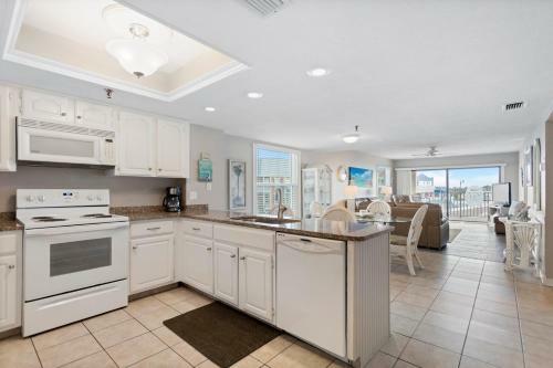 #304 Beach Place Condos