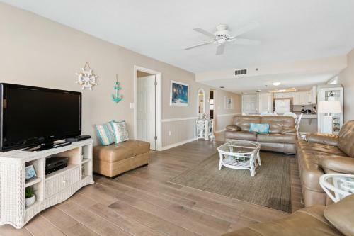 #304 Beach Place Condos