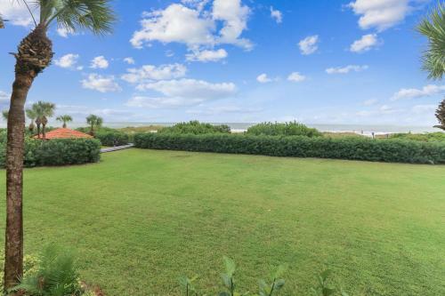 Land's End 204 Building 7- Beachfront Condo Beautiful Gulf Views