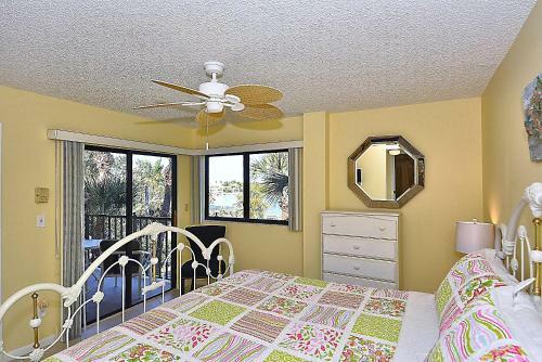 Land's End 304 Building 1 -lovely Updates With Amazing Views!