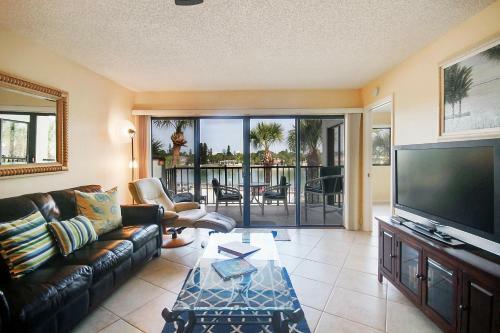 Land's End 304 Building 1 -lovely Updates With Amazing Views!