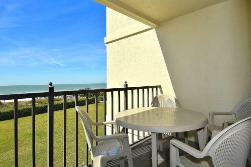 Lands End #301 Building 6 - Beach Front
