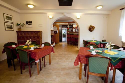Hostal Penzion Van?k