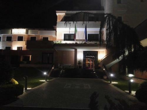 Hotel De La Ville & Centro Congressi