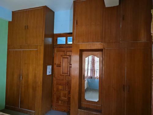 Apartamento Red Rose-tirthan