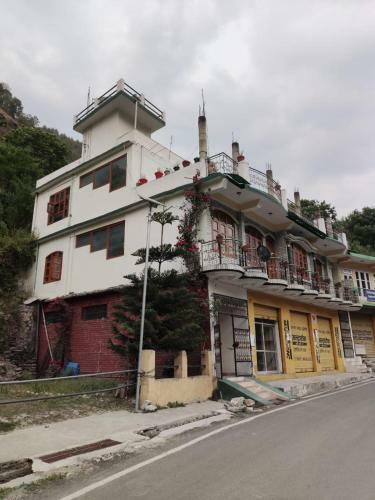 Apartamento Red Rose-tirthan