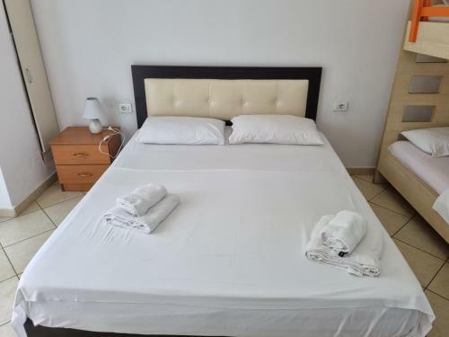 Sea View Apartment Dhermi With Balcony
