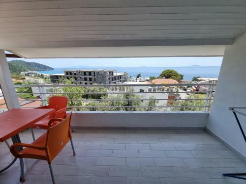 Sea View Apartment Dhermi With Balcony