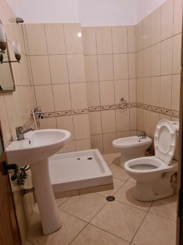 Armando Apartments