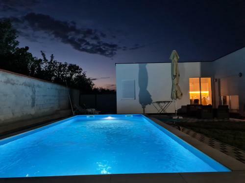 Holidayhousearies