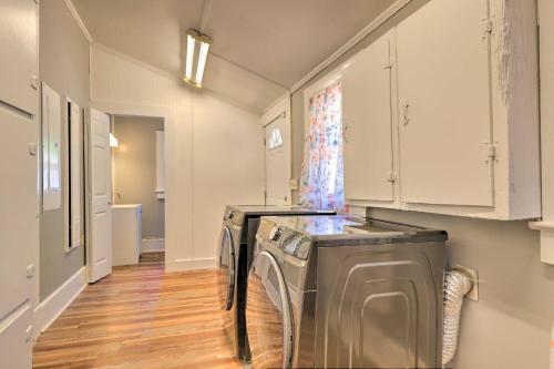 Spacious Lanett Haven With Sunroom And Large Deck