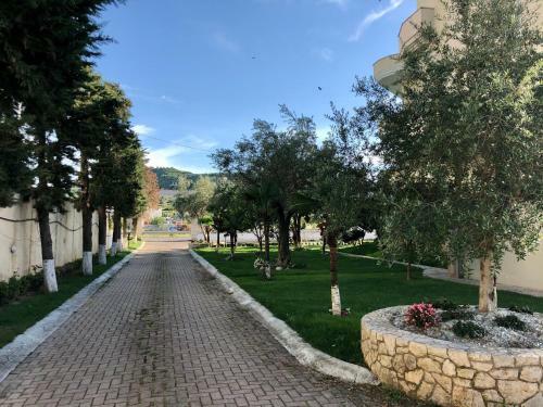 Hotel Autostrada (highway)