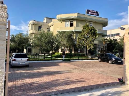 Hotel Autostrada (highway)