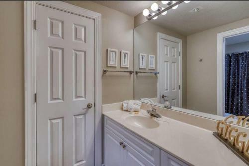 Apartamento Admirals Quarters 1205 Condo