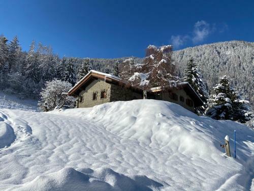 Chalet Falcon (le Chable/verbier) Ski-in + Jacuzzi