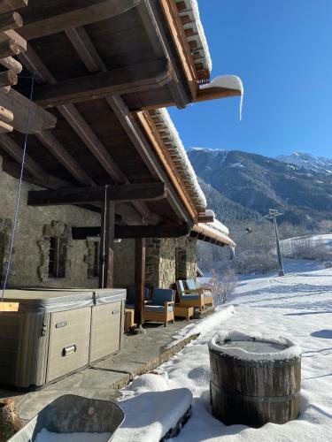 Chalet Falcon (le Chable/verbier) Ski-in + Jacuzzi
