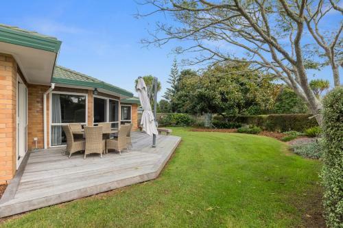 Hedgerow House - Mangawhai Heads Holiday Home