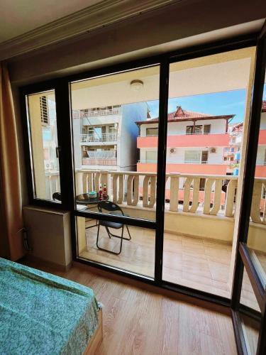 Lovely Studio Apartment On The Beach
