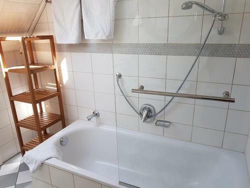 Hostal Pension & Apartments Am Bergsee