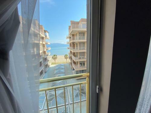 Wes Luxury Apartment