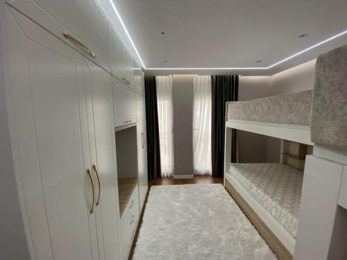 Wes Luxury Apartment