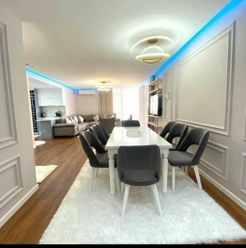 Wes Luxury Apartment