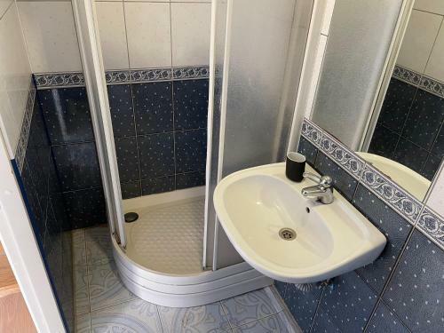 Hostal Sve?i? Namai Prie ?irvint?