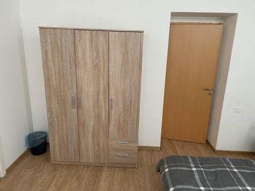 Hostal Sve?i? Namai Prie ?irvint?