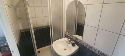 Hostal Sve?i? Namai Prie ?irvint?