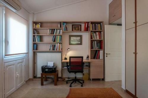 Nostalgia Apartment In Anavyssos Overlooking