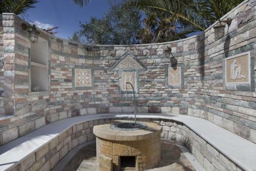 Bonaventure Villa - Largest Villa In Athens For Groups