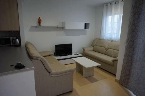 2 Bed Apartment On Condado De Alhama