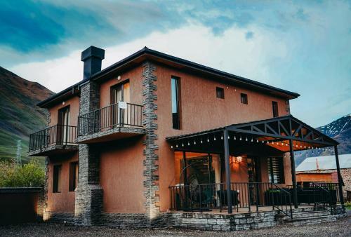 Hostal Kazbegi Mountains