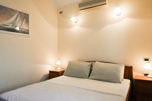 Villa Troya Apartments & Studios