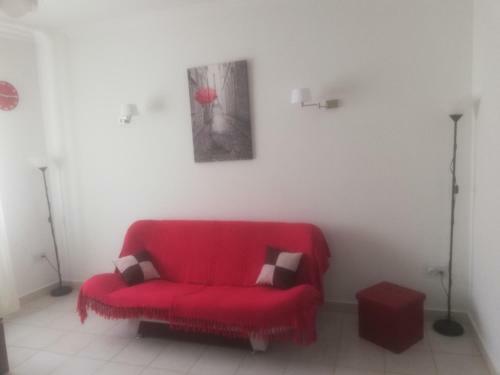 Lovely 3 Bedroom Apartment With Fireplace
