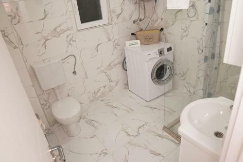 Apartments Manitovac M