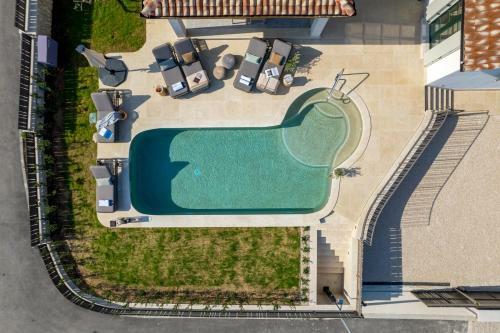 Villa Leucolea With Pool
