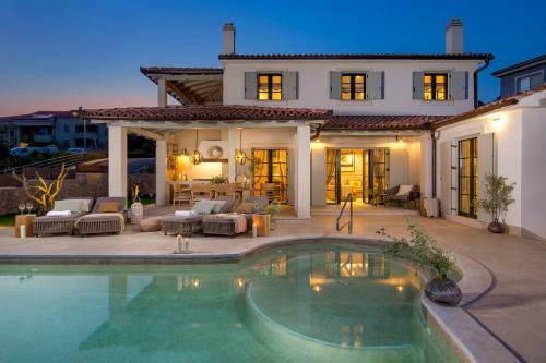 Villa Leucolea With Pool