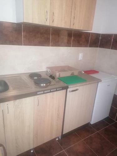 Apartmani Mom?ilovi?
