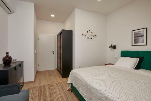 Apartments Maruna