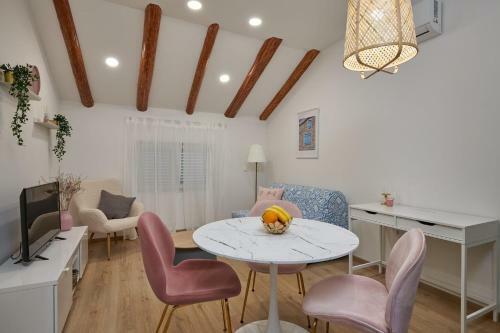 Apartments Maruna