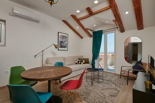 Apartments Maruna