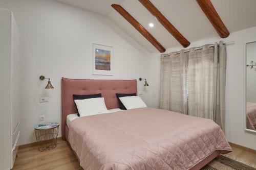 Apartments Maruna