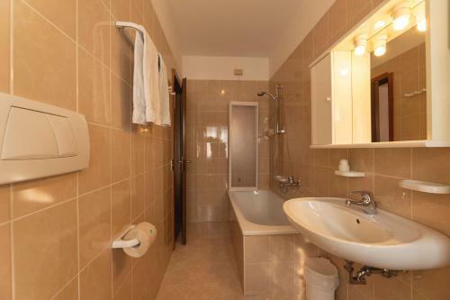 Hotel Castel Mani
