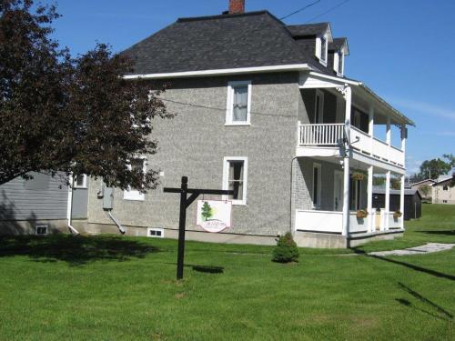 Grand Pine B&B