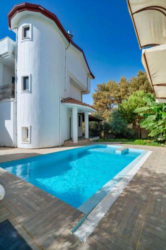 Villa Ayvaz 3 Tripleks