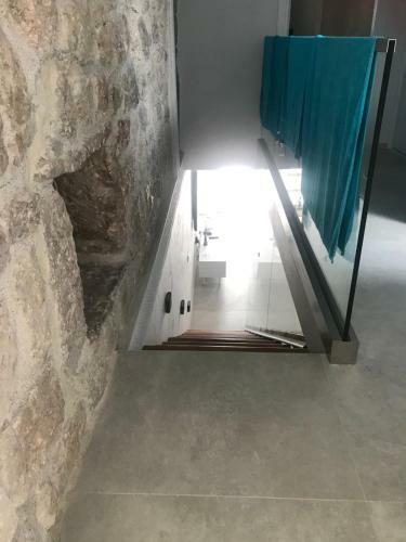 Lux Beach House M