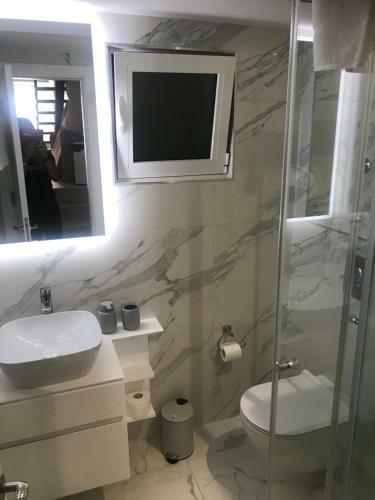 Lux Beach House M