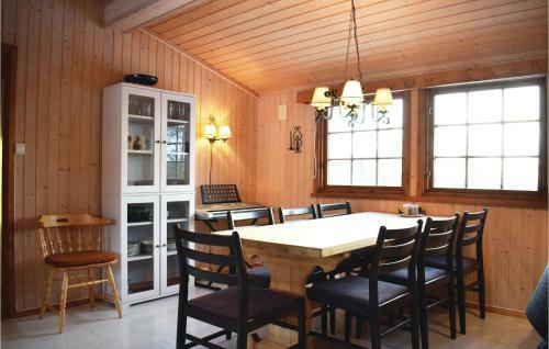 Four-bedroom Holiday Home In Eggedal